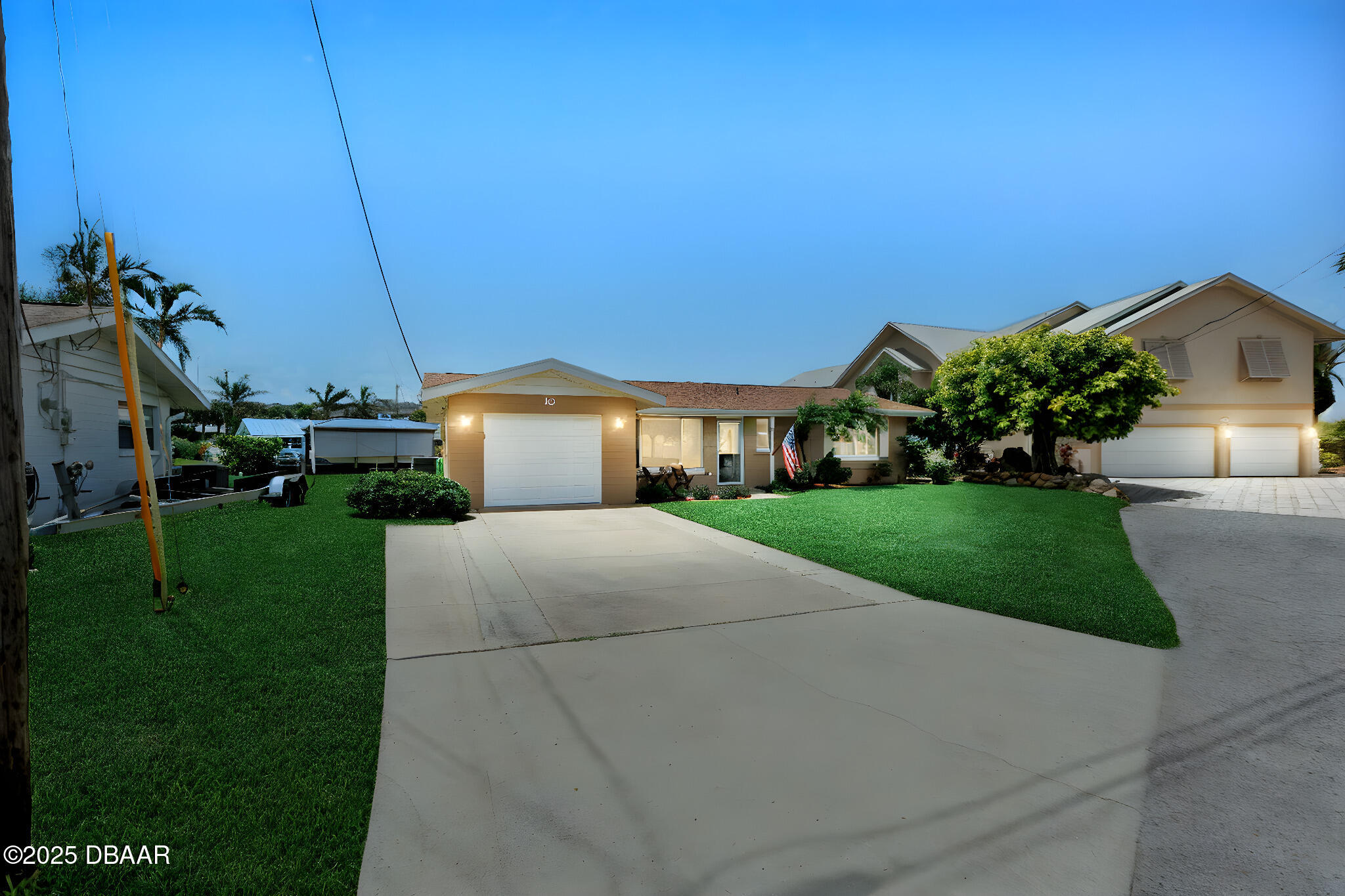 10 Venetian Circle