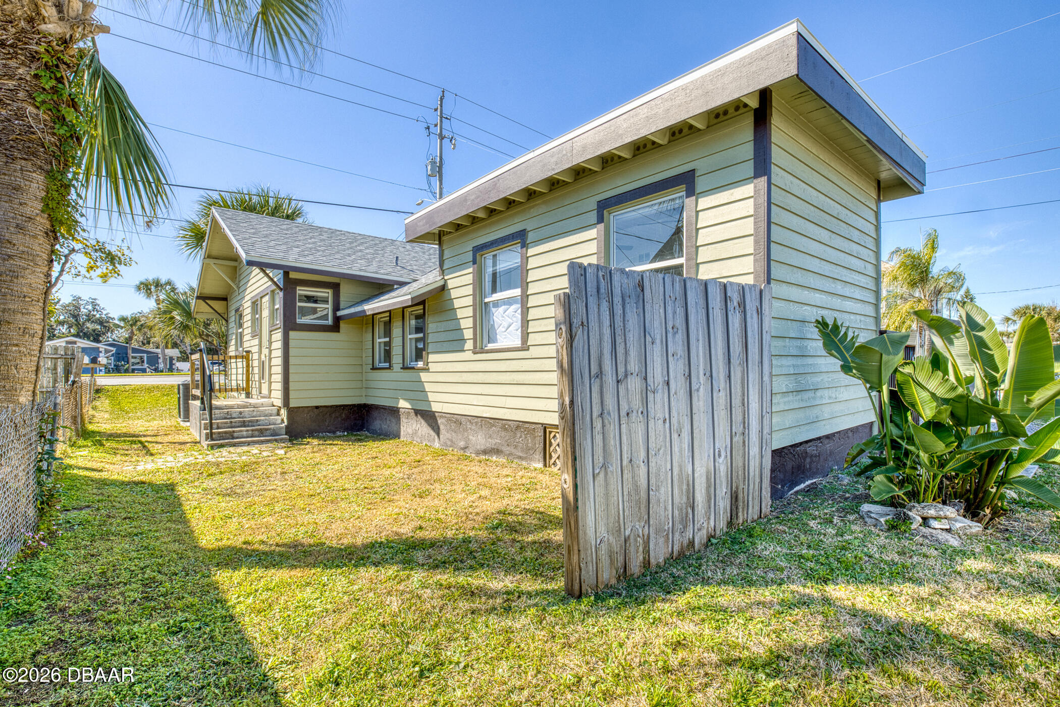 5305 S Ridgewood Avenue