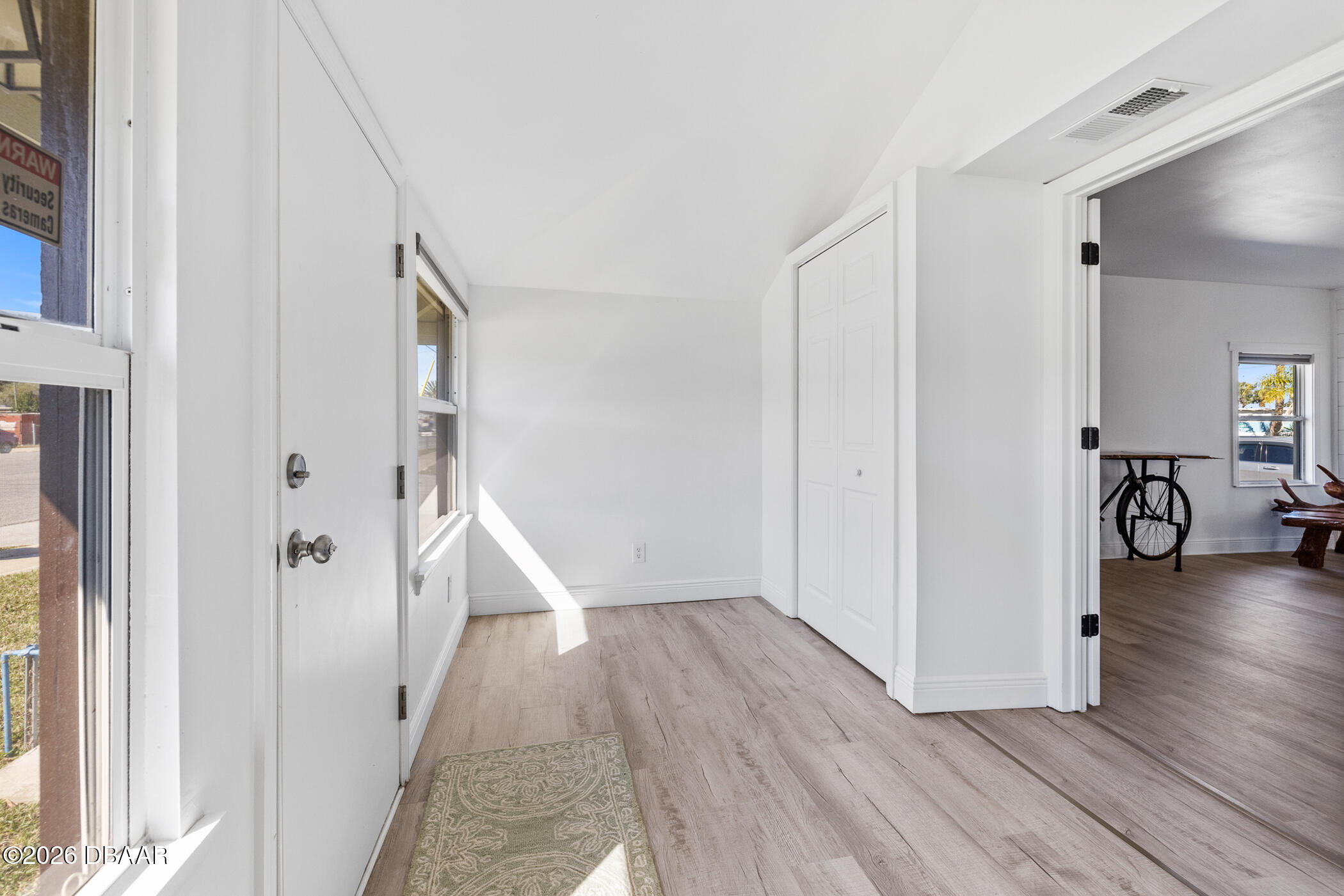 5305 S Ridgewood Avenue