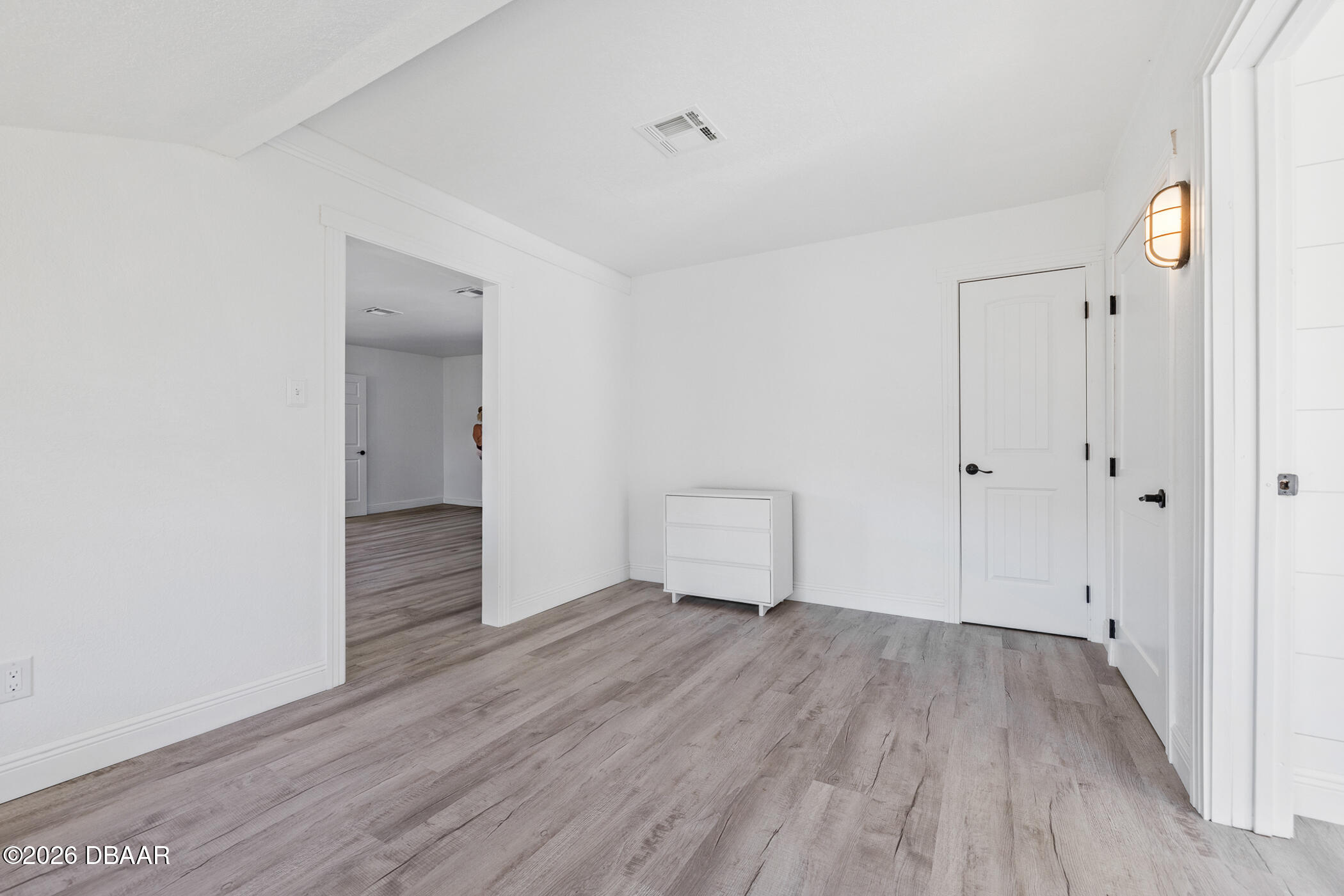 5305 S Ridgewood Avenue