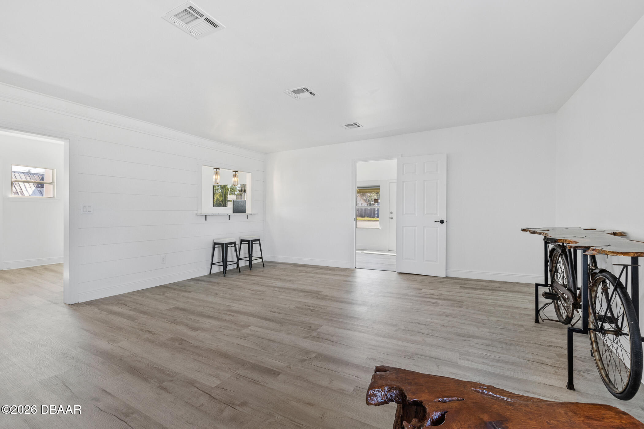 5305 S Ridgewood Avenue