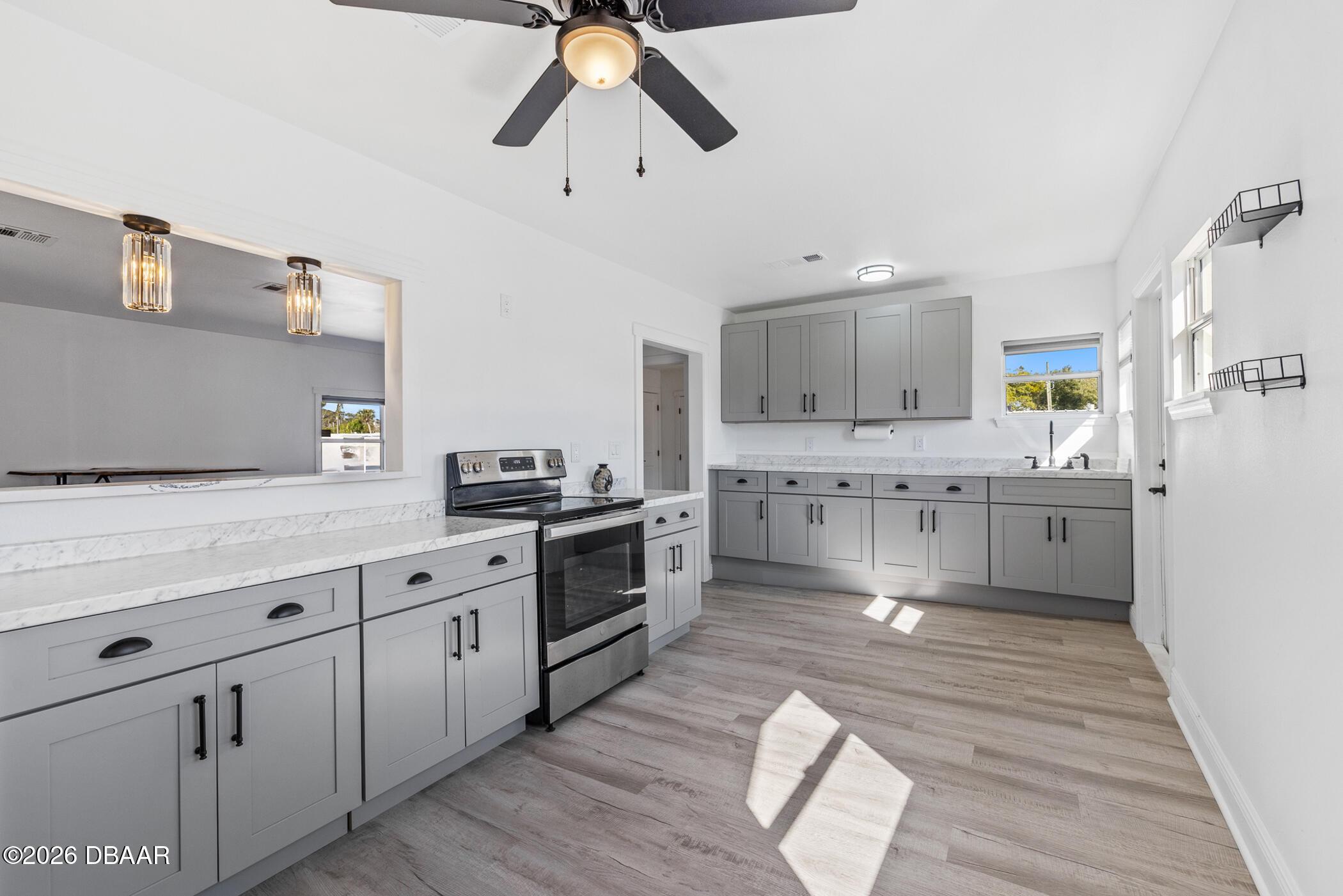 5305 S Ridgewood Avenue