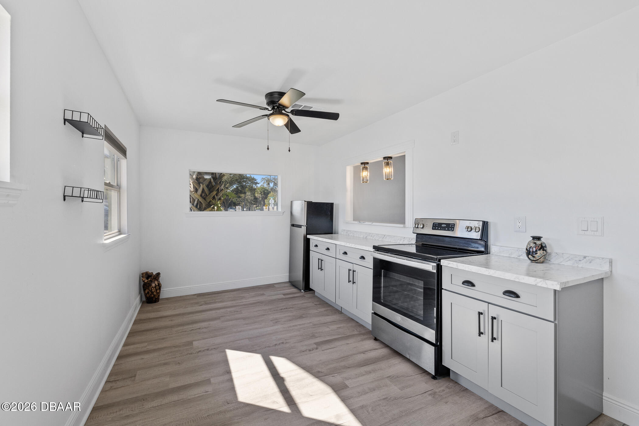 5305 S Ridgewood Avenue