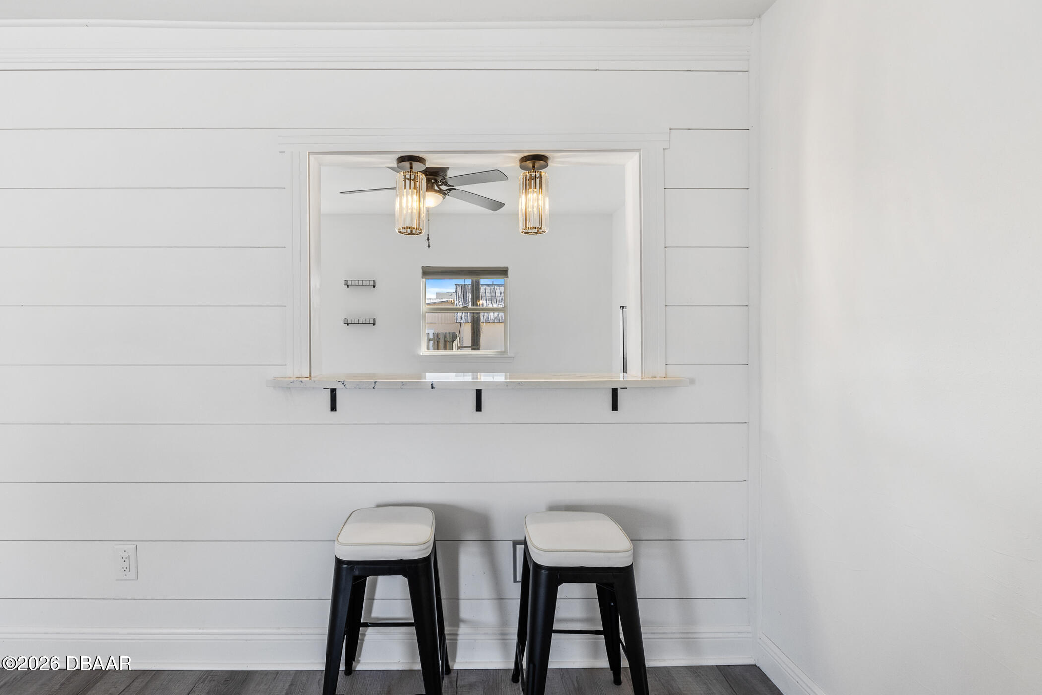 5305 S Ridgewood Avenue