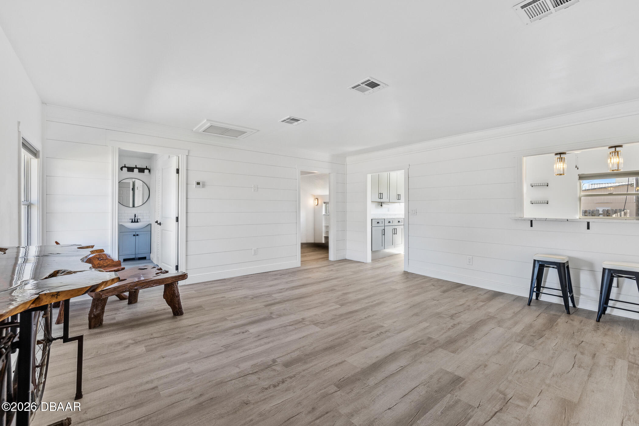 5305 S Ridgewood Avenue