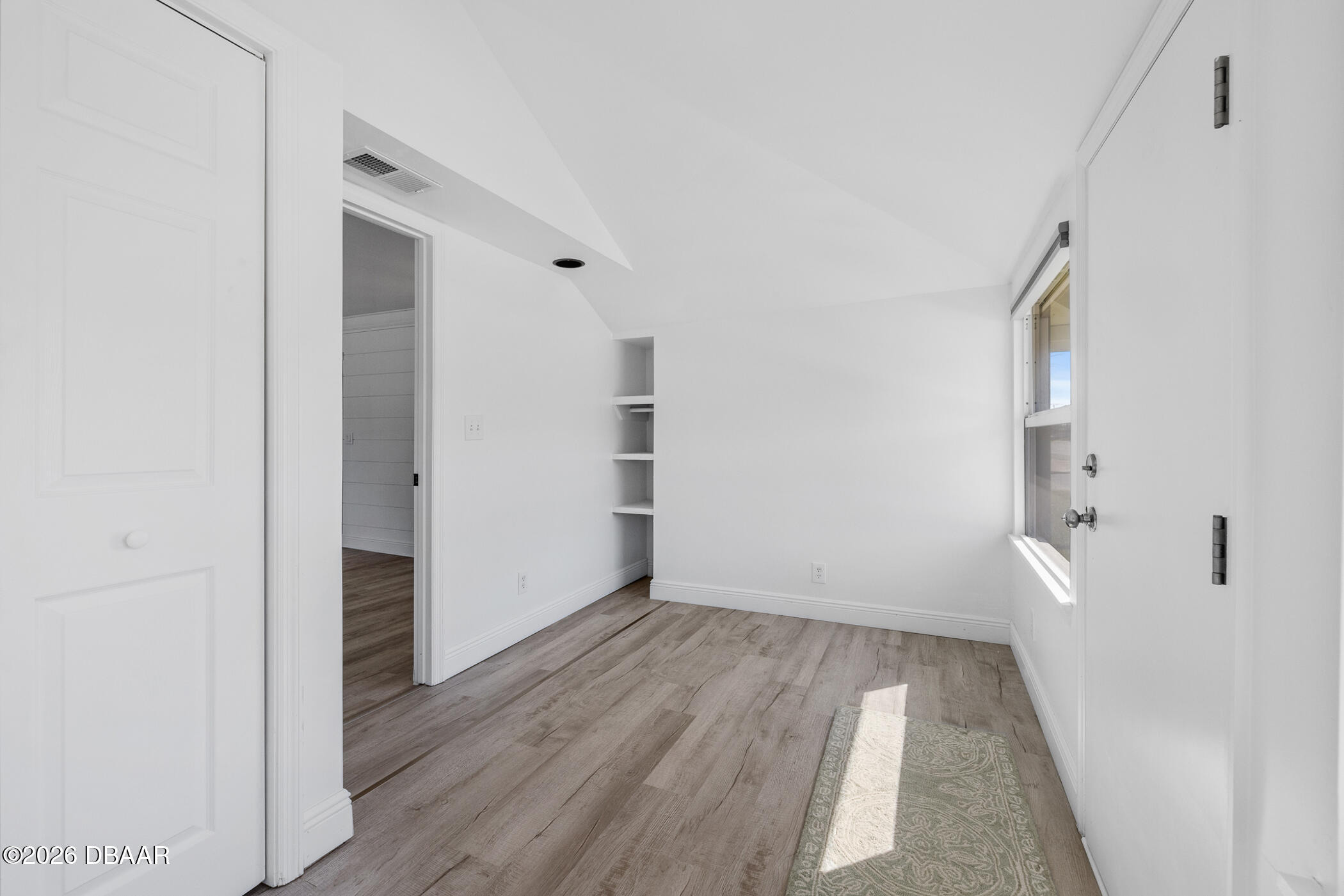 5305 S Ridgewood Avenue