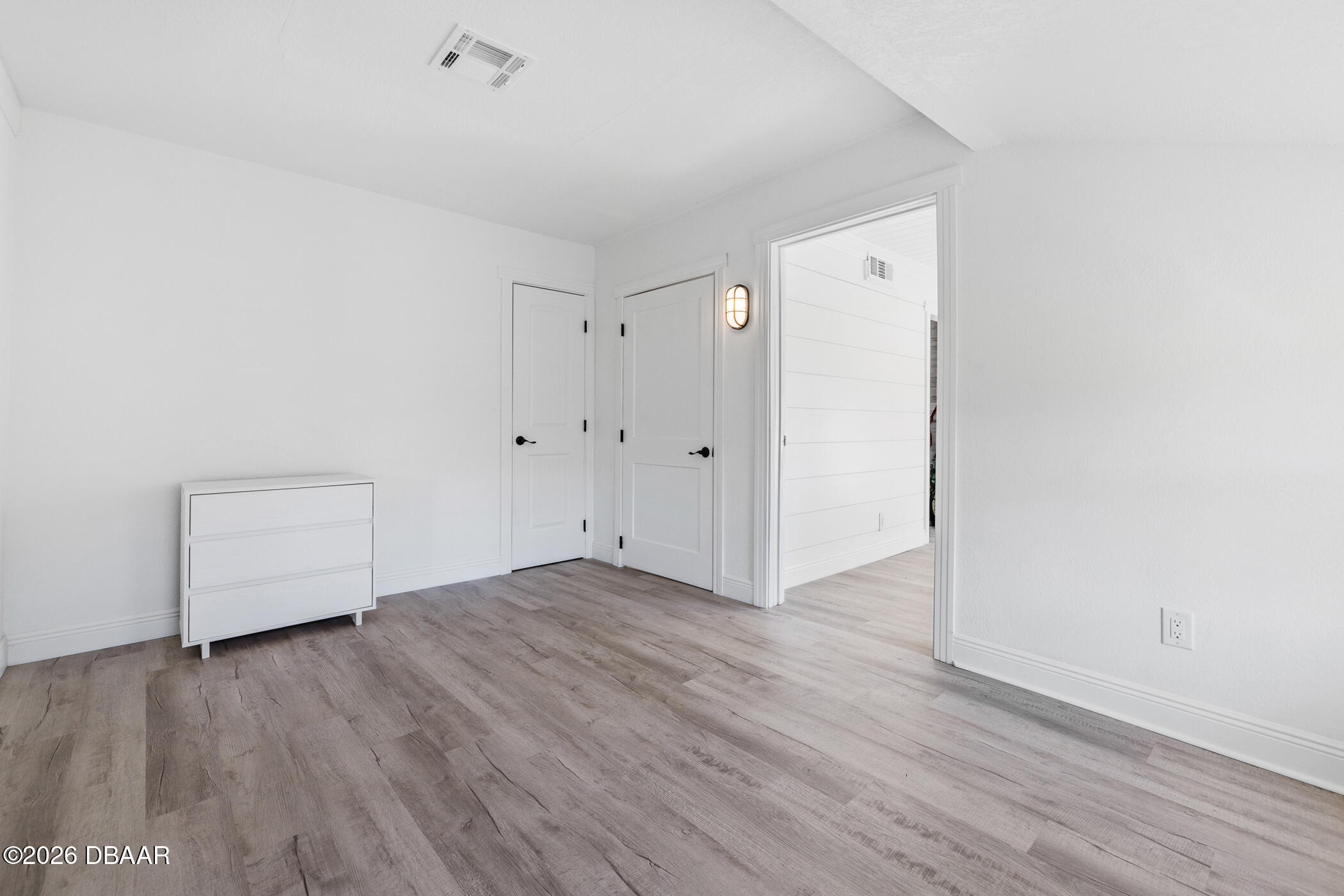 5305 S Ridgewood Avenue