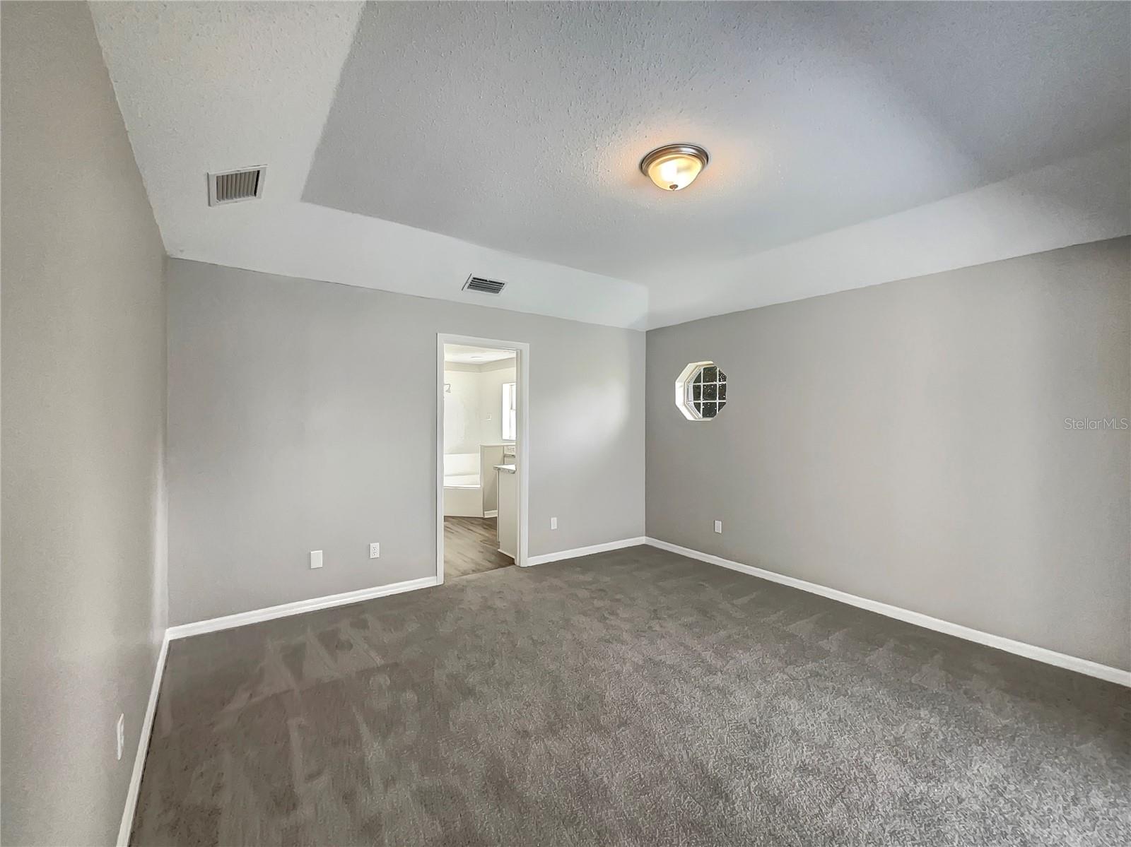 42 PRIMROSE LN