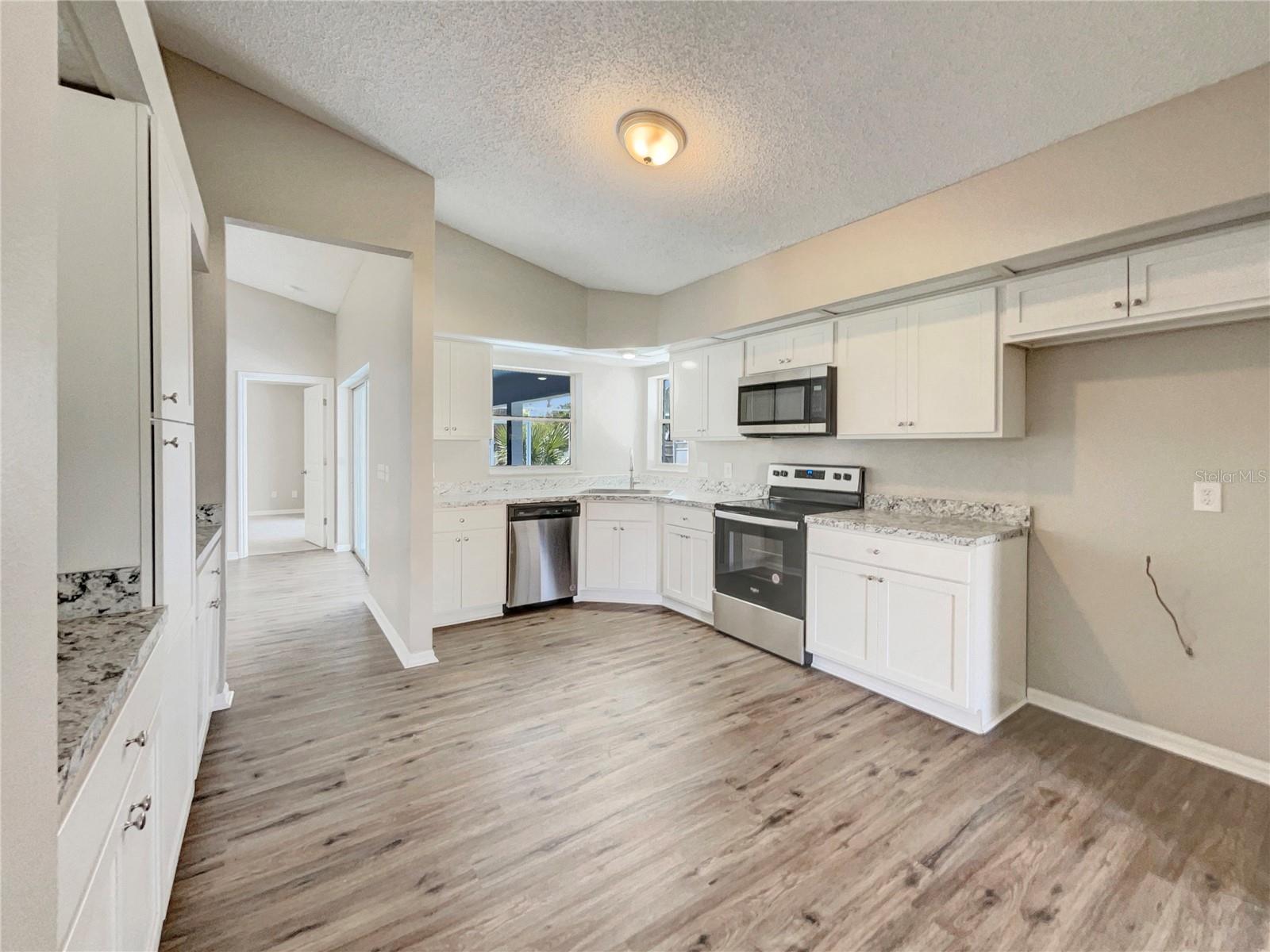 42 PRIMROSE LN