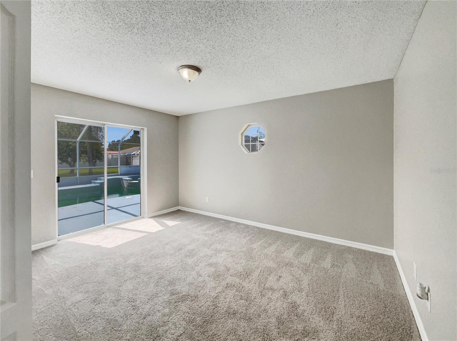 42 PRIMROSE LN
