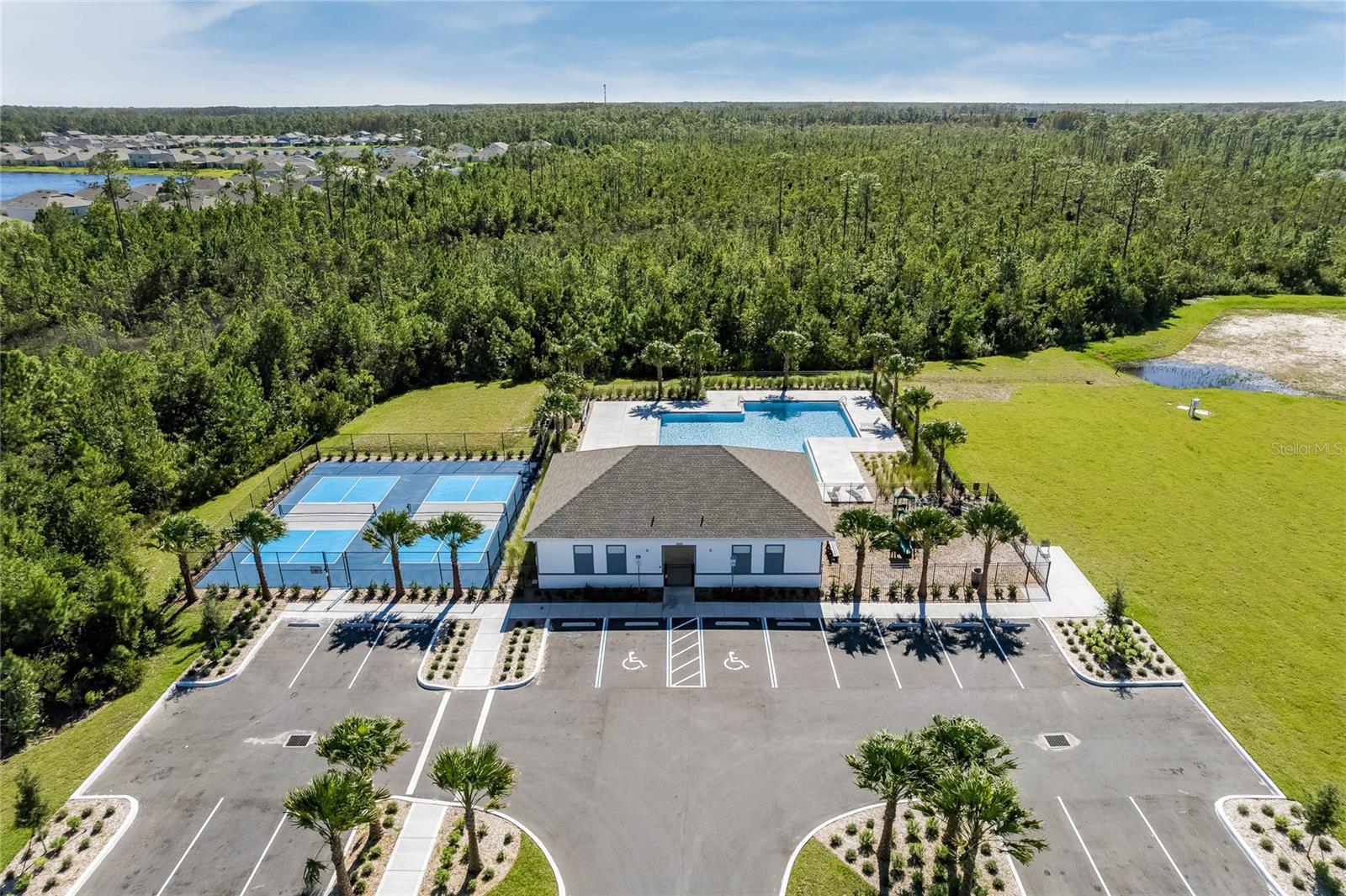 2673 NEVERLAND DR