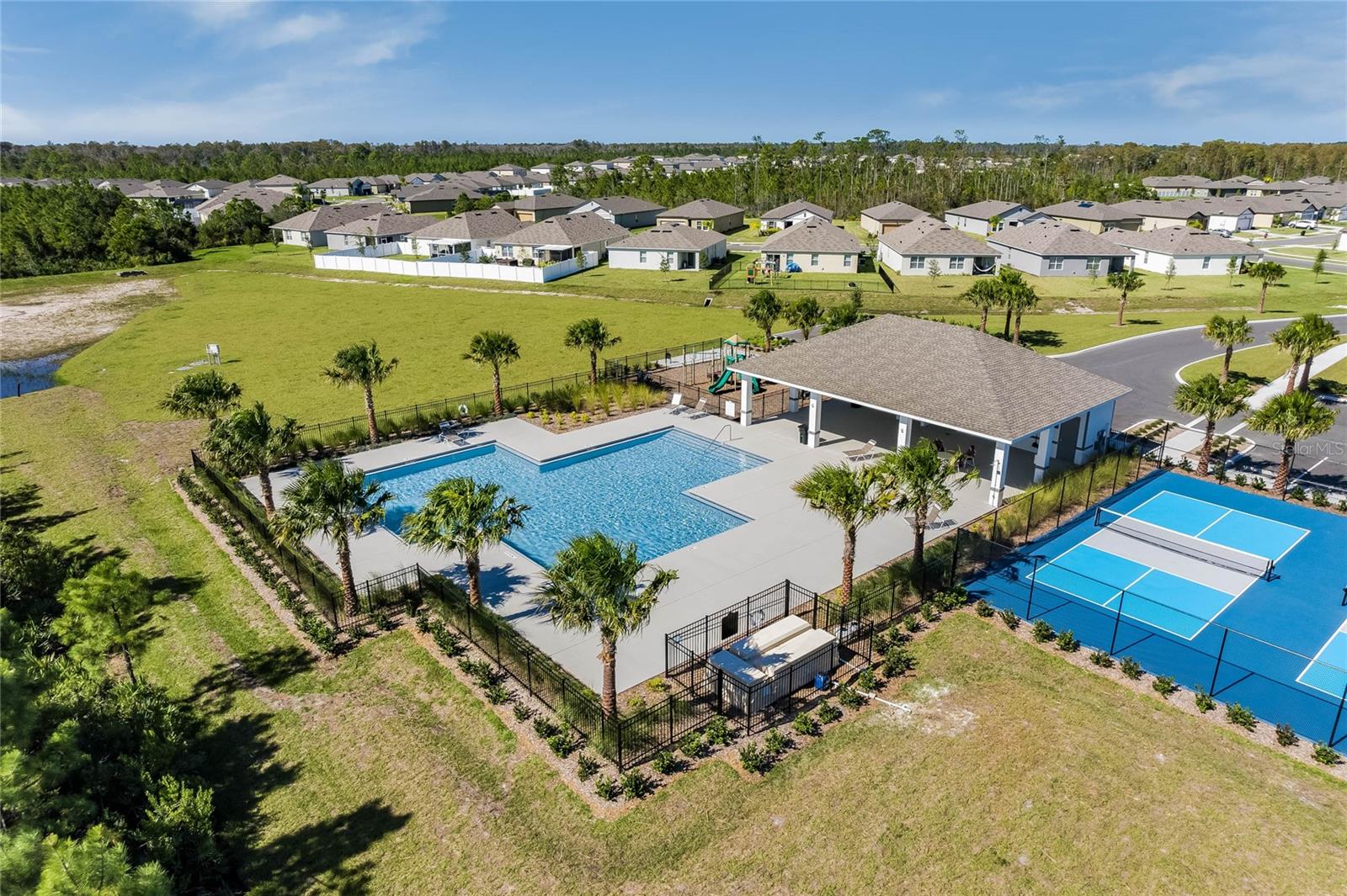 2673 NEVERLAND DR
