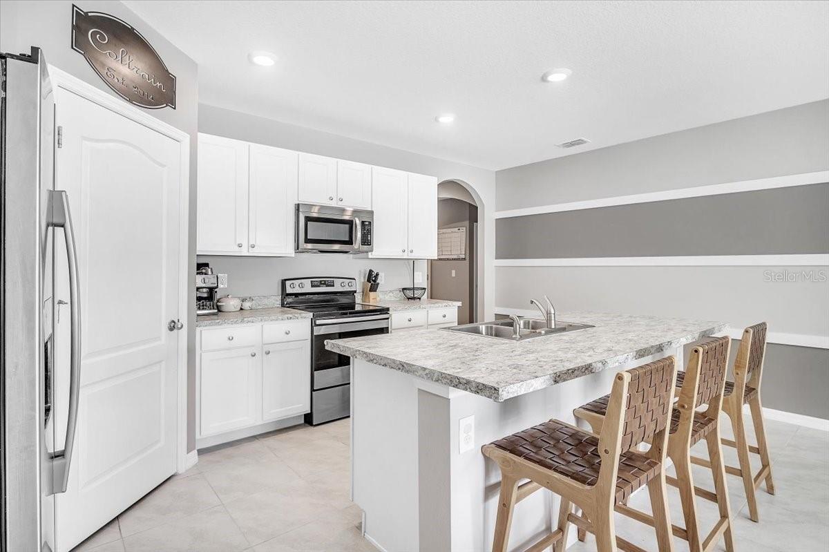 304 SUNSET VIEW DR