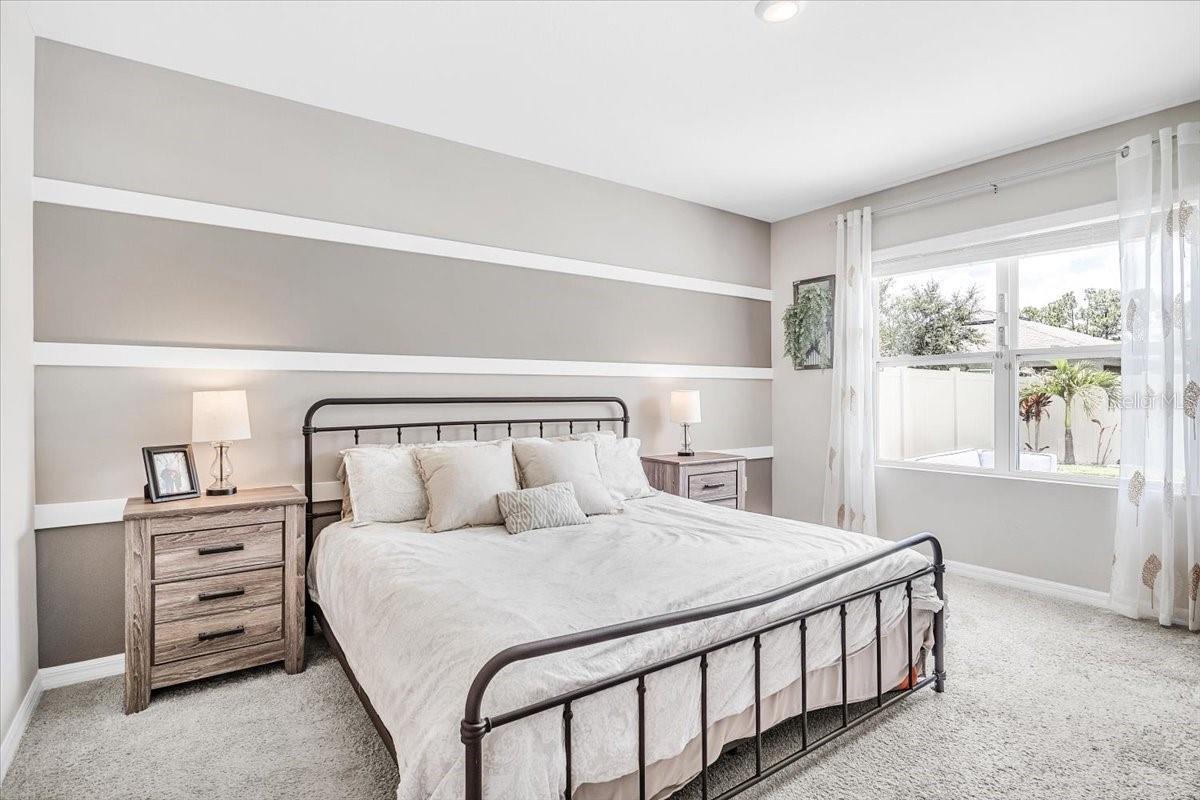 304 SUNSET VIEW DR