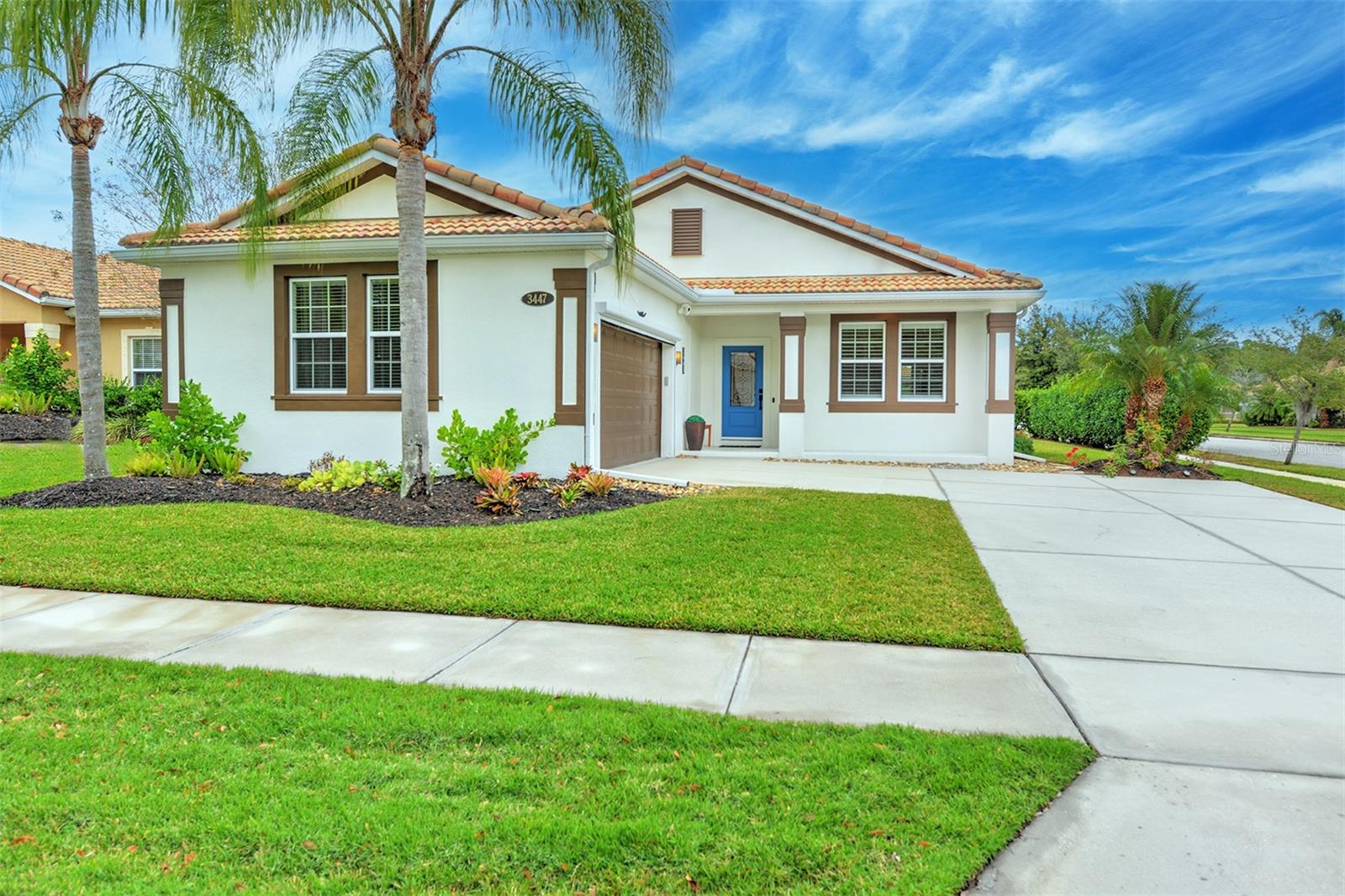 3447 LUNA BELLA LN