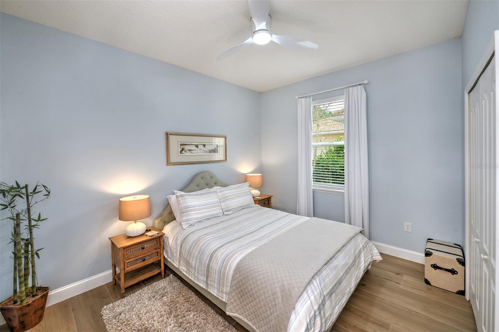 3447 LUNA BELLA LN