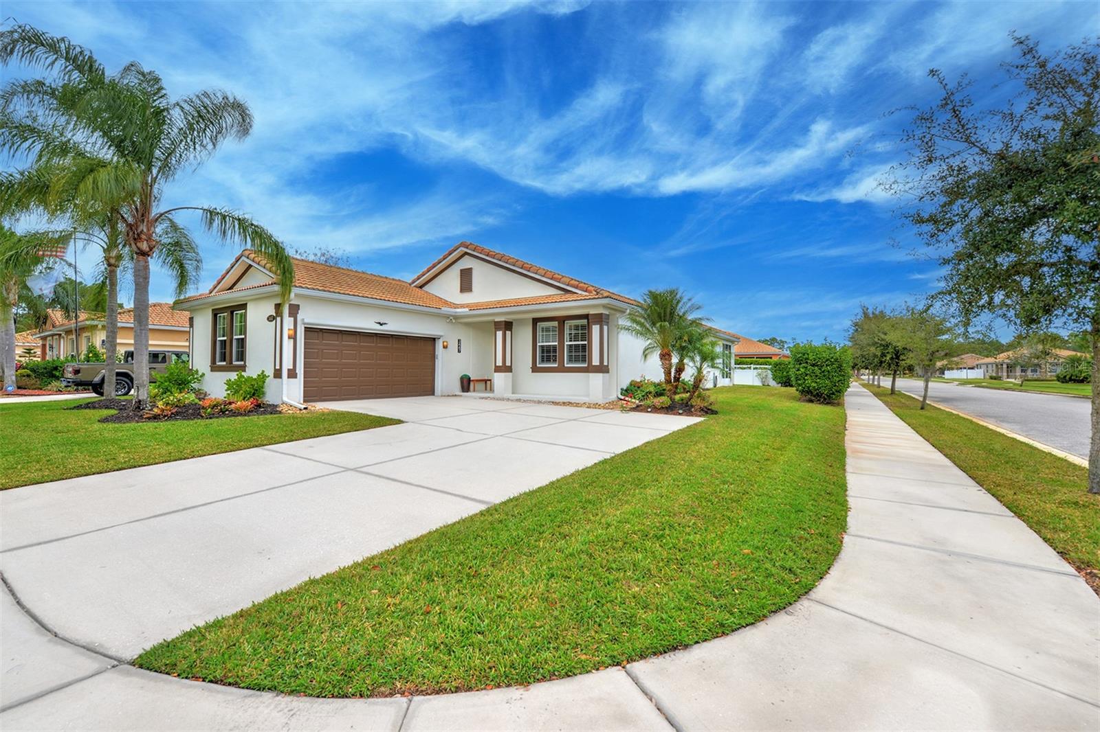 3447 LUNA BELLA LN