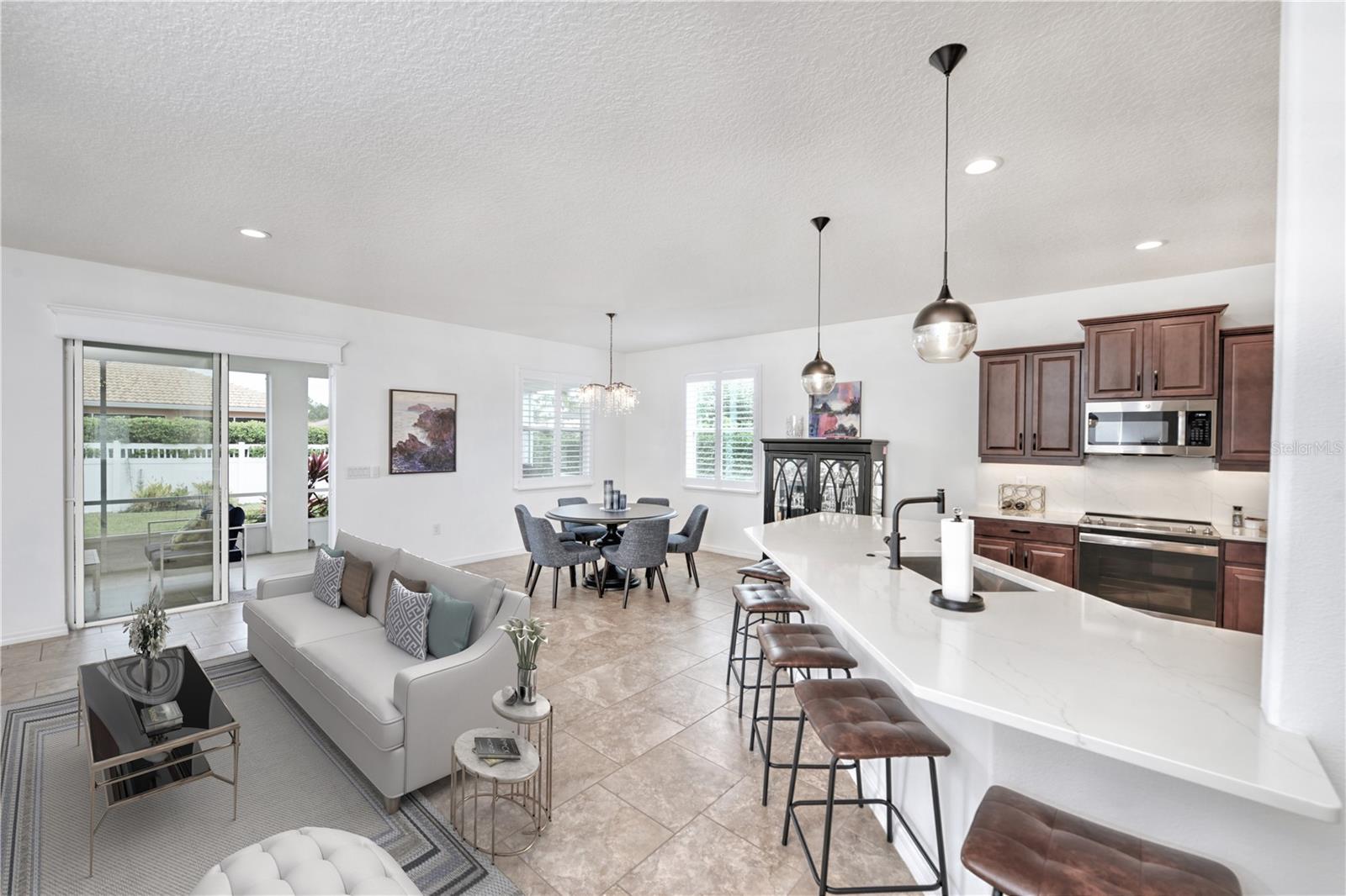 3447 LUNA BELLA LN