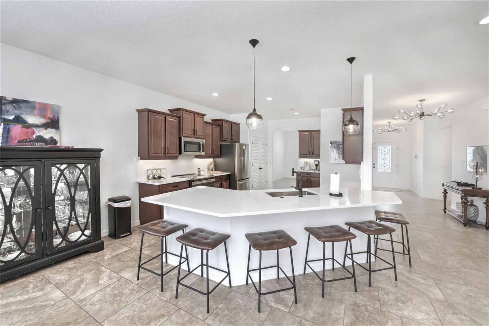 3447 LUNA BELLA LN