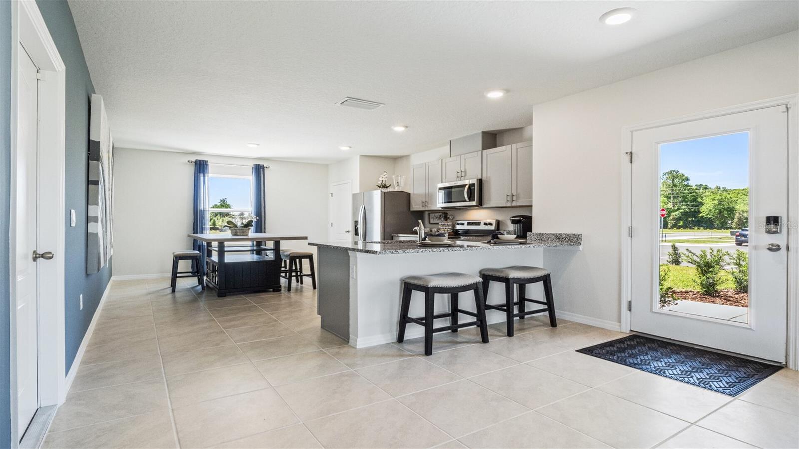 2744 GOLDEN TROUT LN