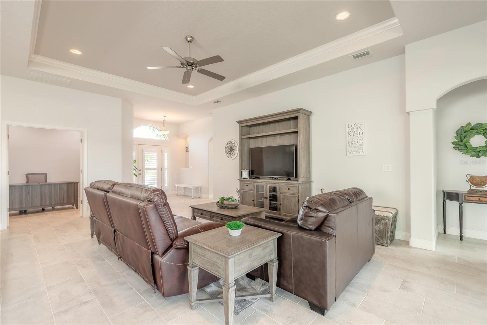 238 VENETIAN PALMS BLVD