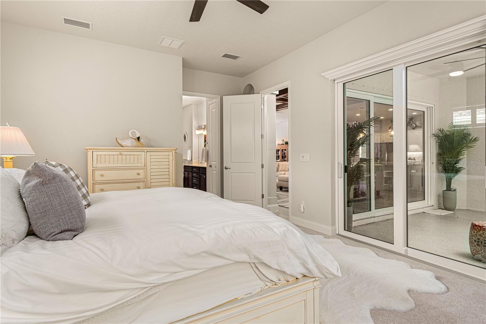 2916 W VENETIAN LAKE CIR