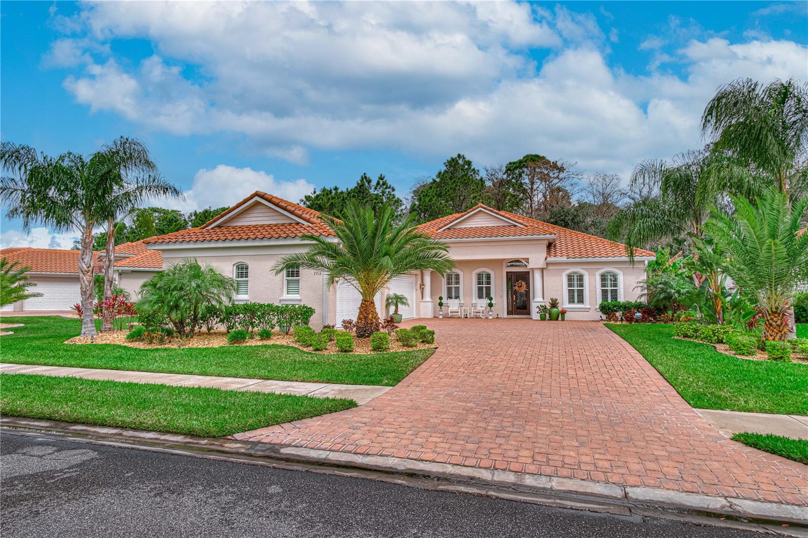 2916 W VENETIAN LAKE CIR