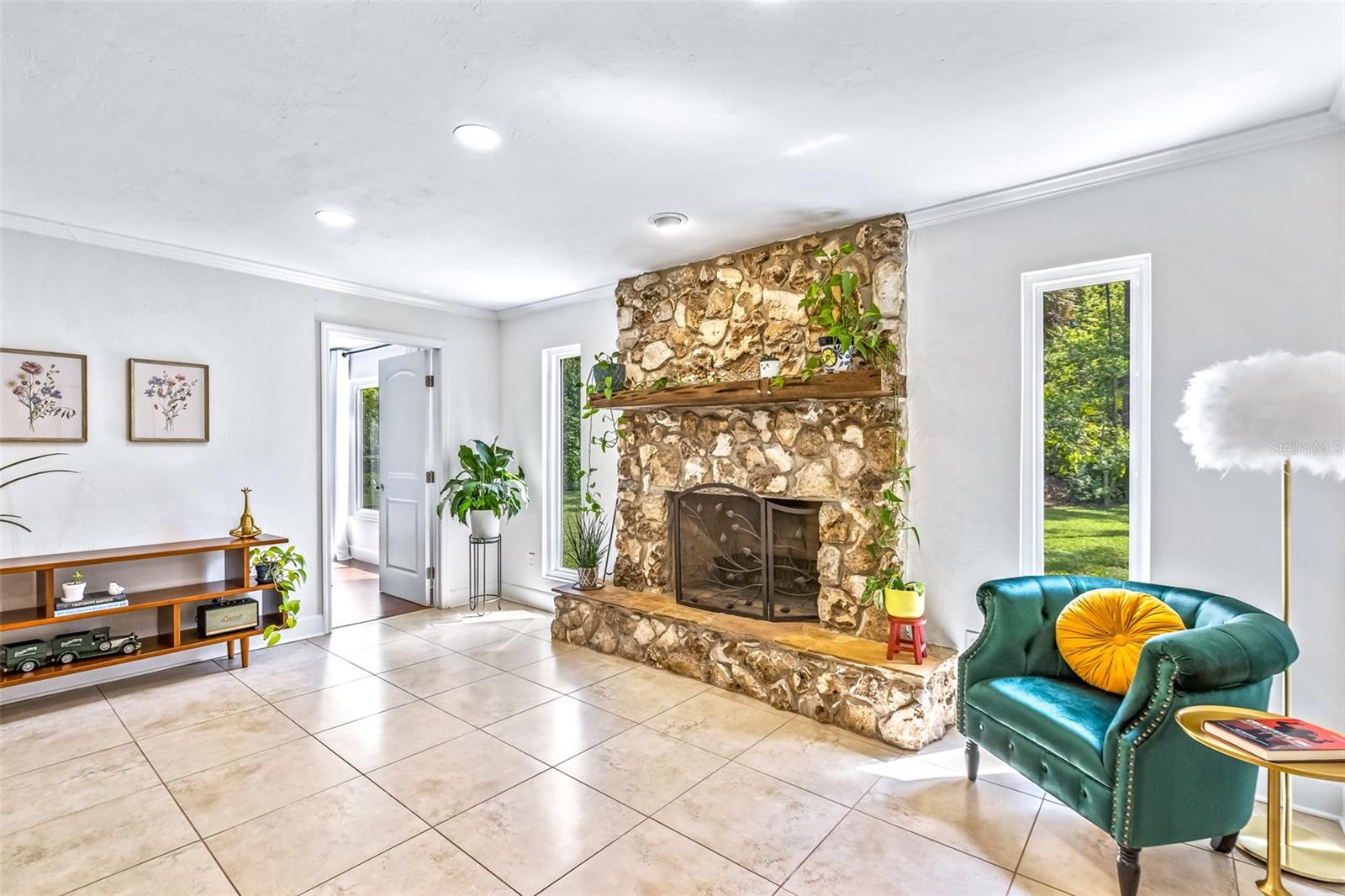 887 SUGAR HOUSE CT