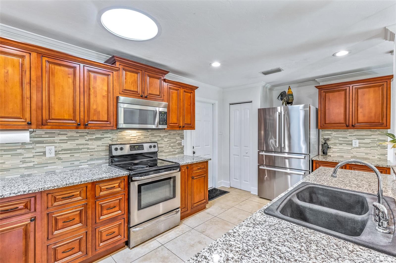 887 SUGAR HOUSE CT