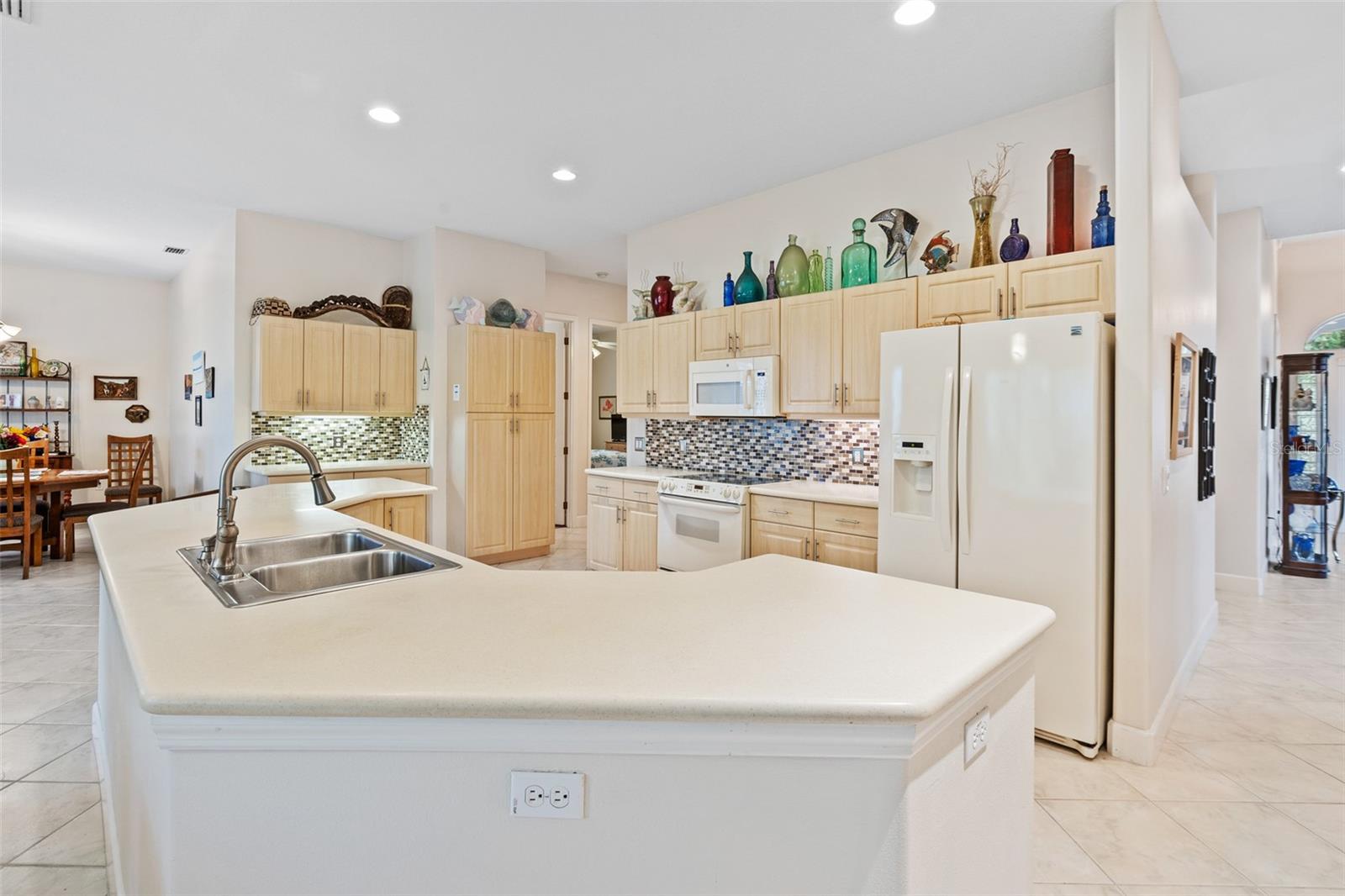 148 DEEP WOODS WAY