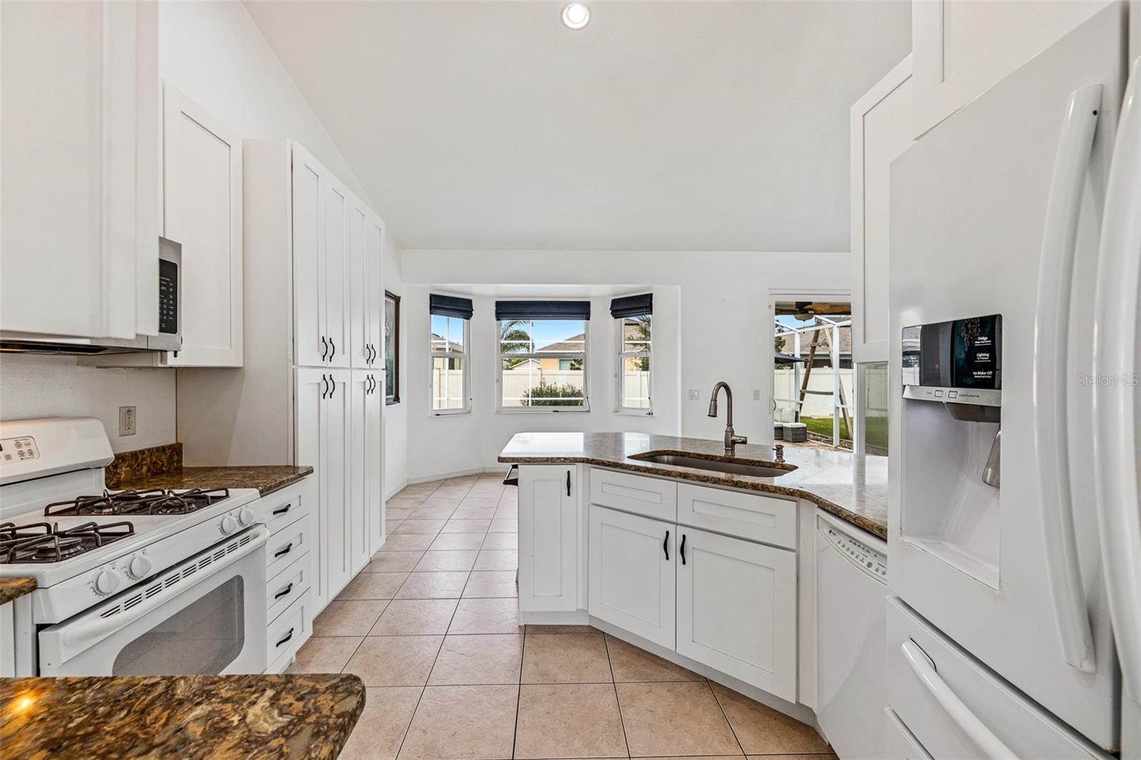 122 SAN REMO DR