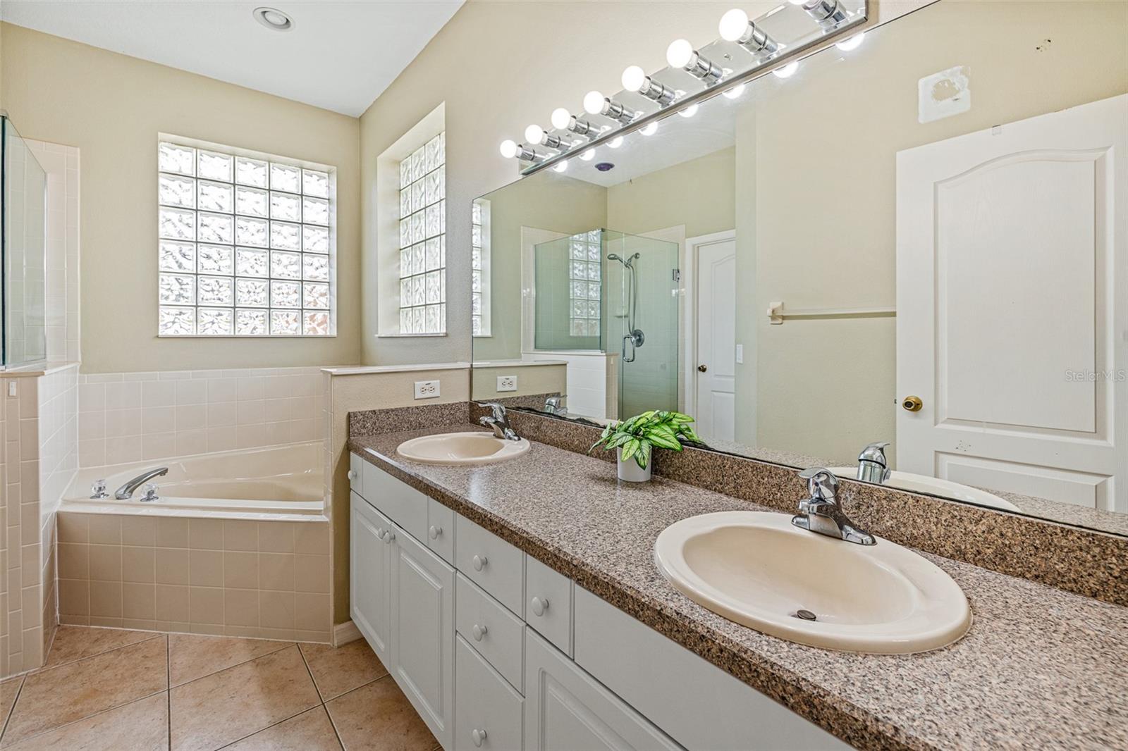 122 SAN REMO DR