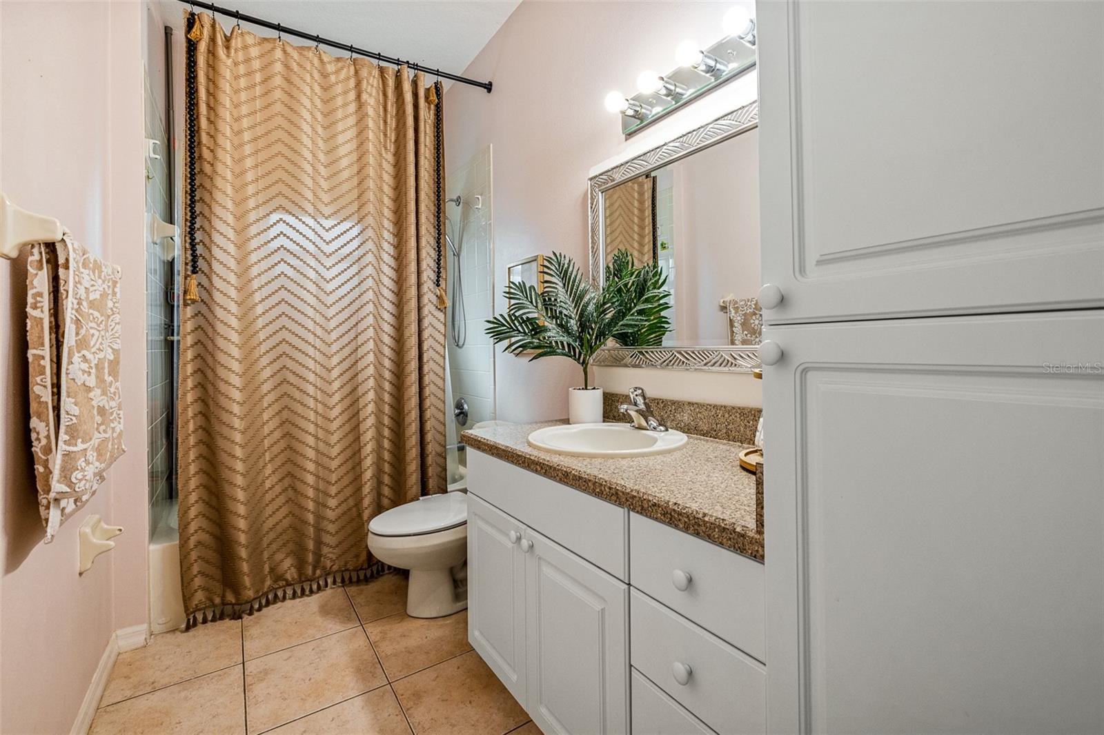 122 SAN REMO DR