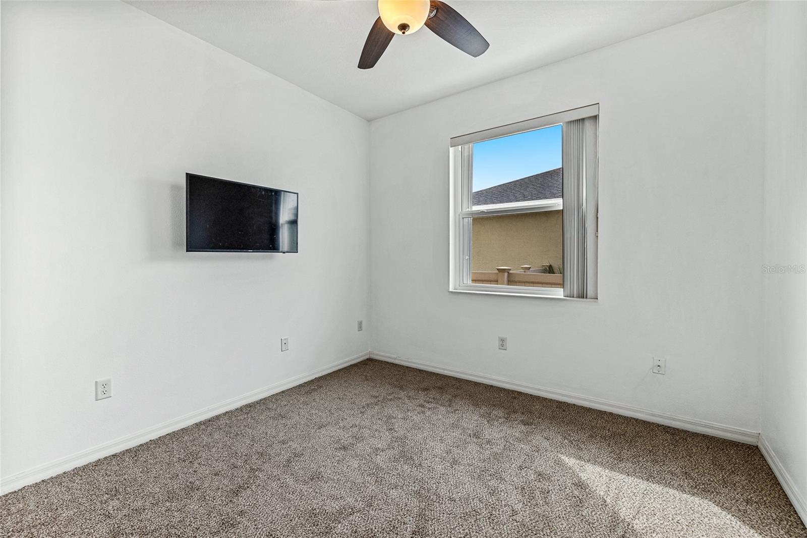 122 SAN REMO DR