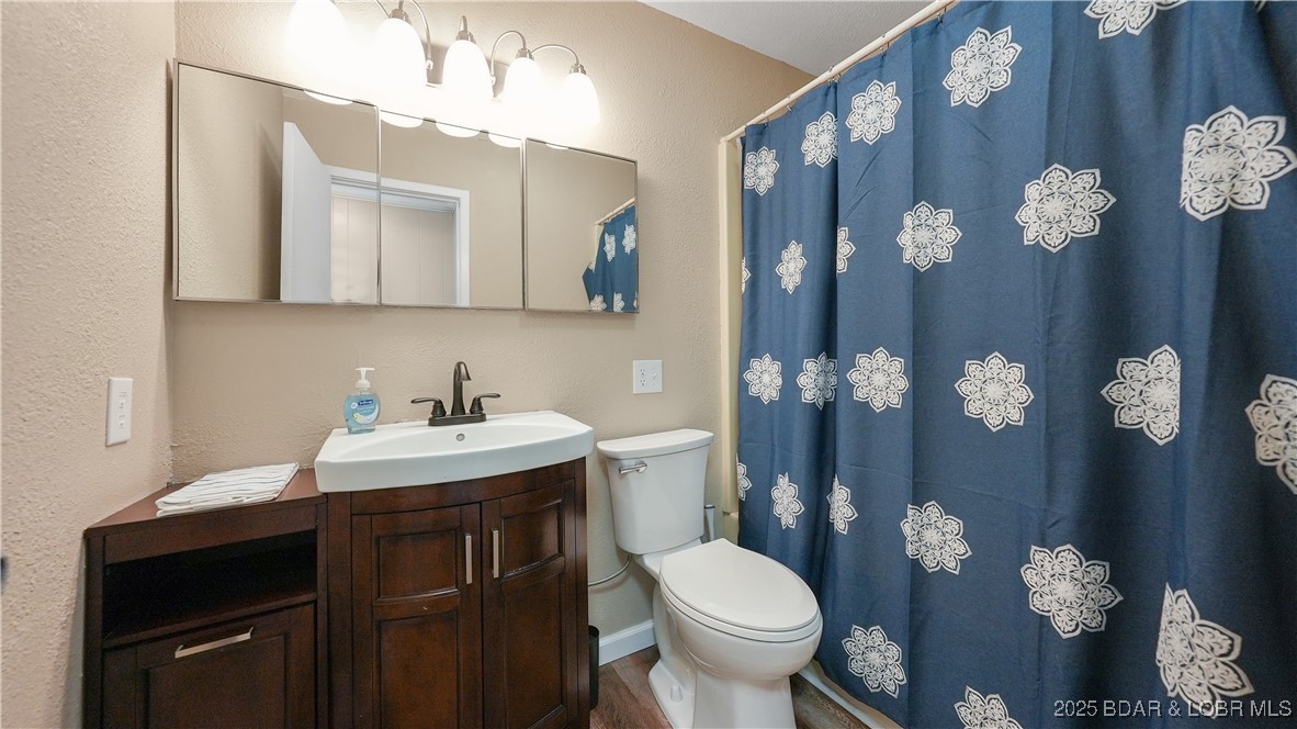 160 Bridgeview Drive