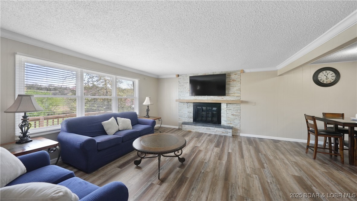 160 Bridgeview Drive
