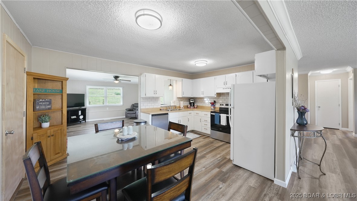 160 Bridgeview Drive