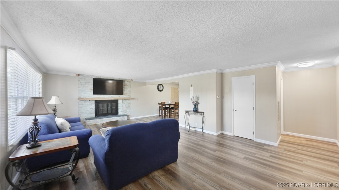 160 Bridgeview Drive