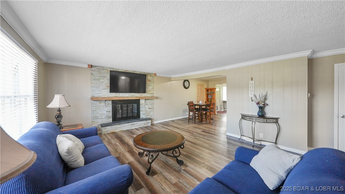 160 Bridgeview Drive
