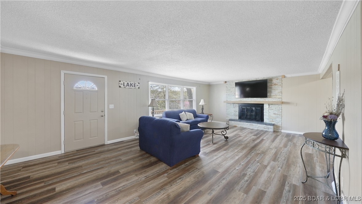 160 Bridgeview Drive