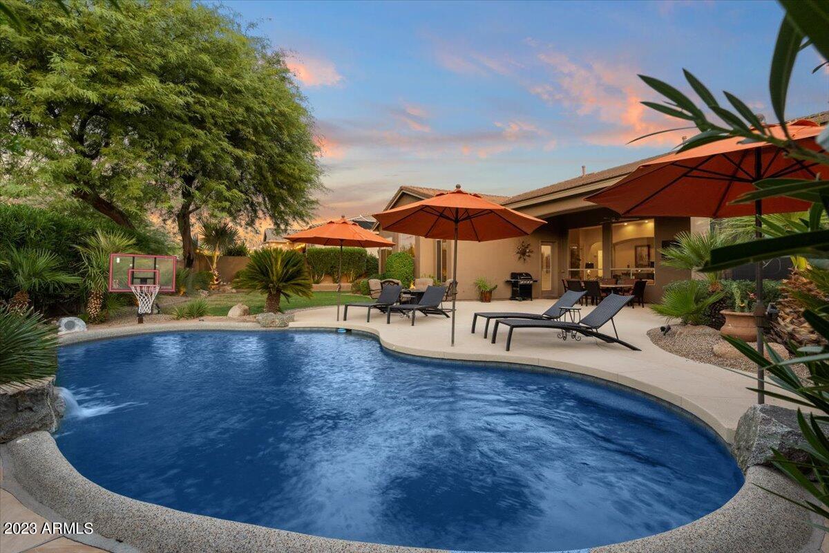 5892 E EVENING GLOW Drive