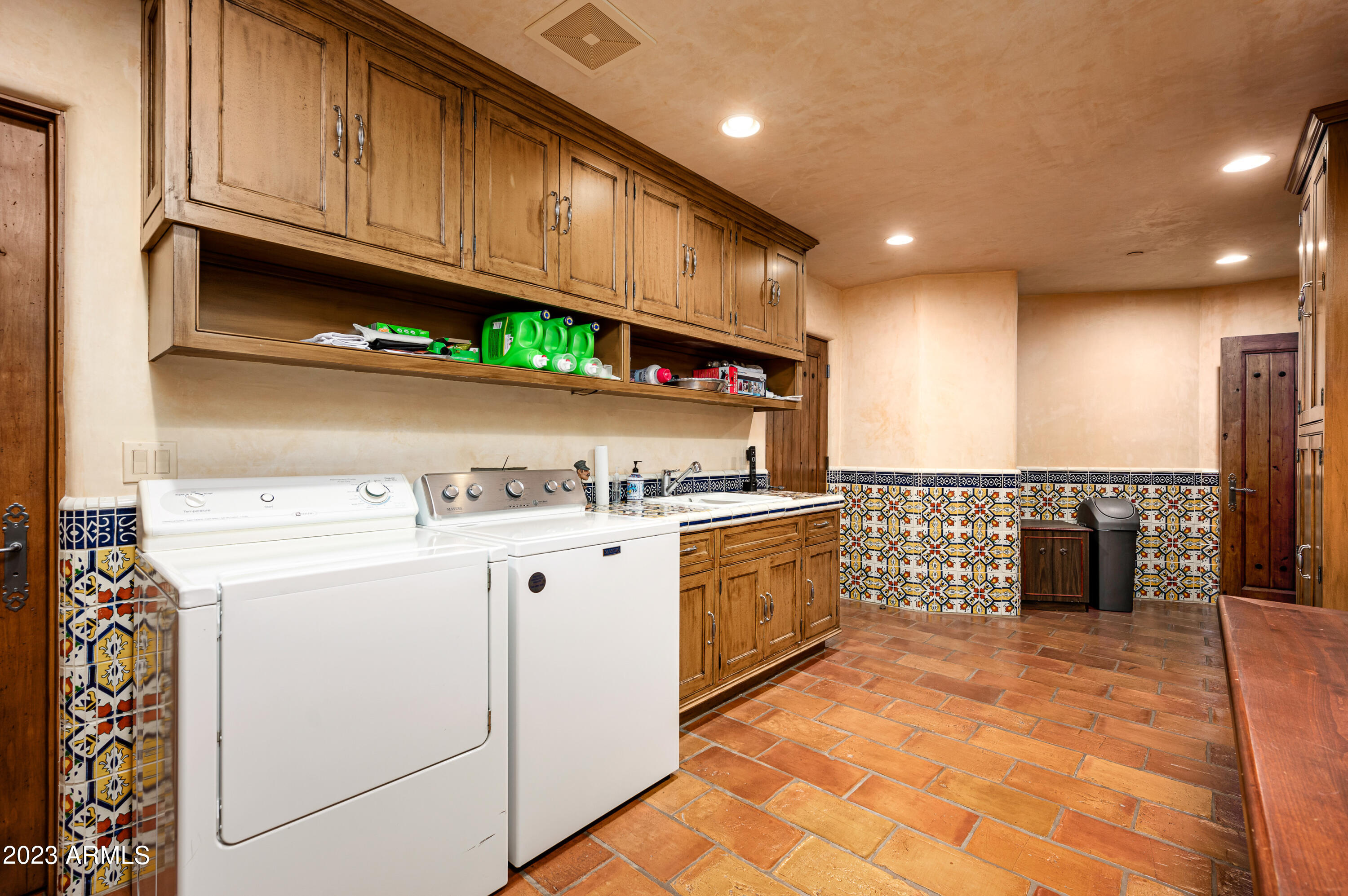 3900 E BETHANY HOME Road