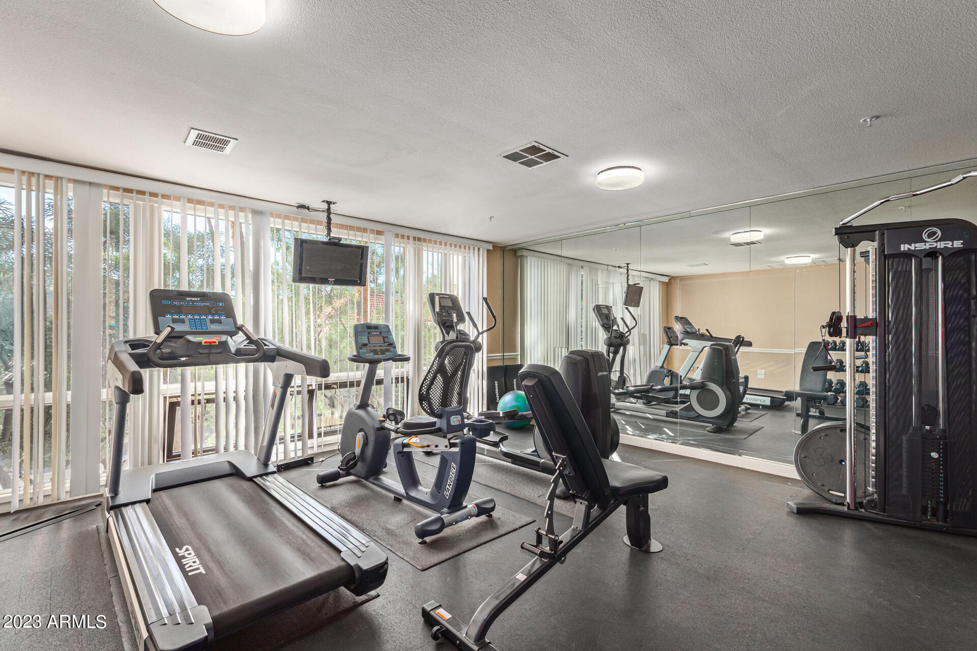 4200 N MILLER Road Unit: 512