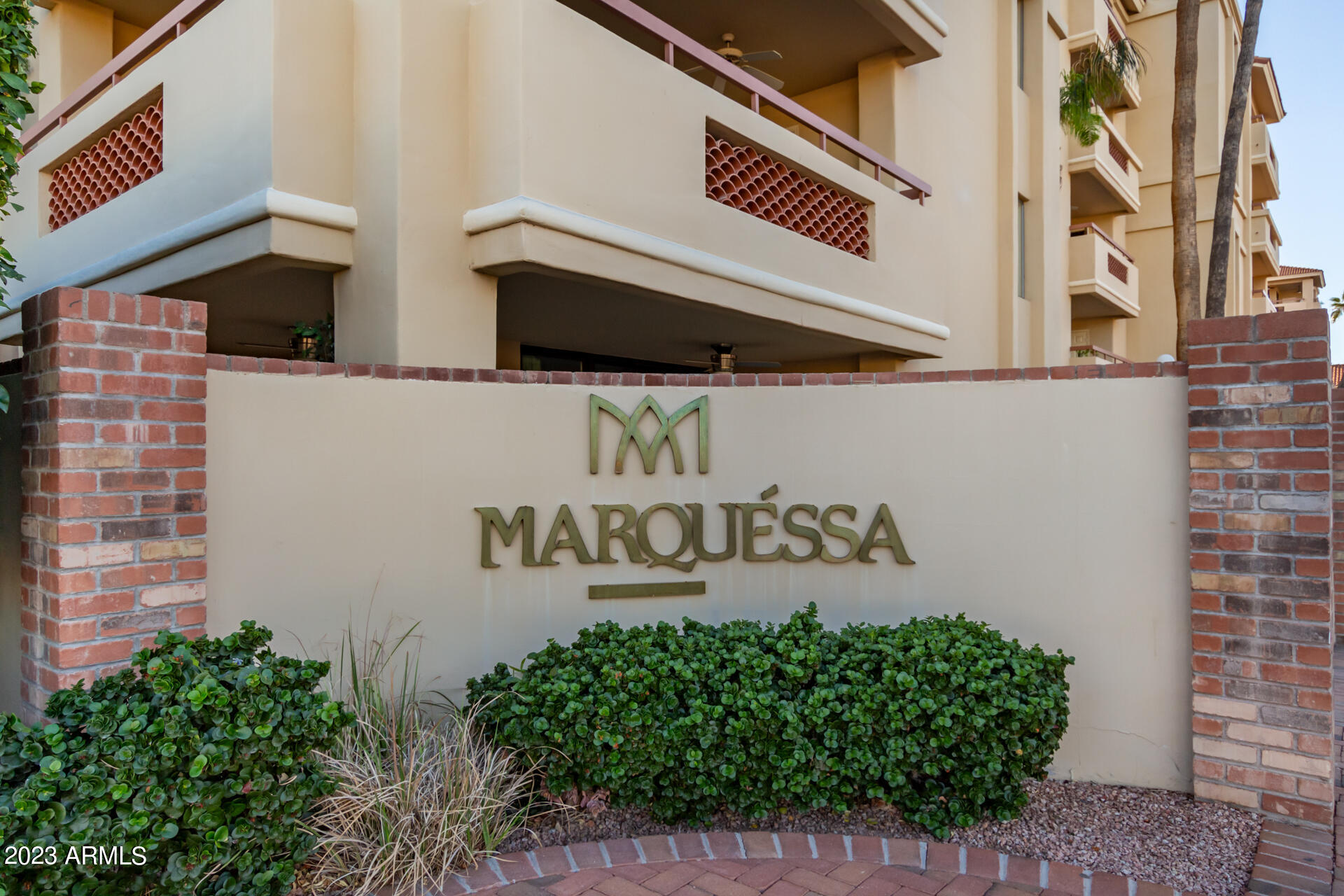 4200 N MILLER Road Unit: 512