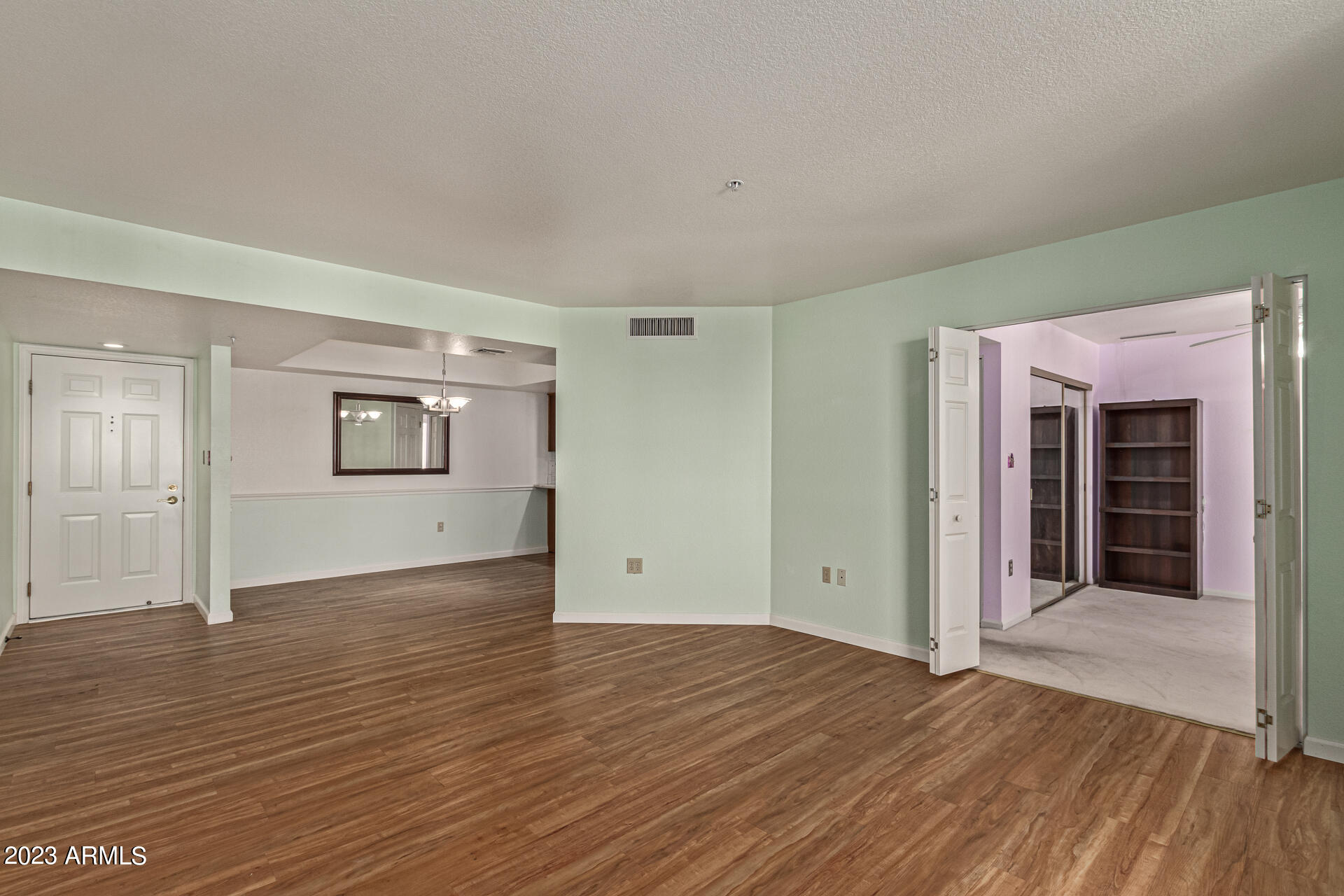 4200 N MILLER Road Unit: 512