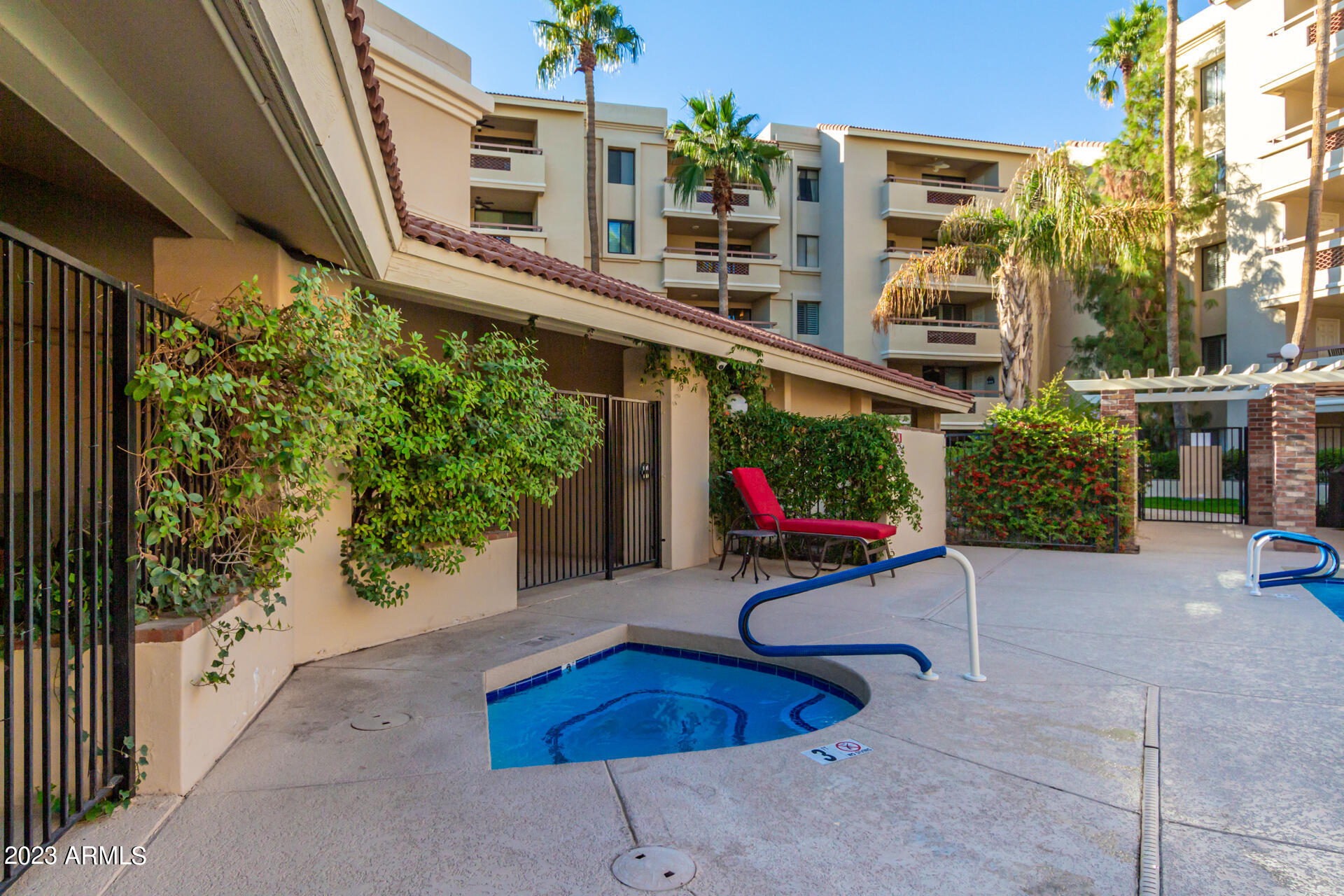 4200 N MILLER Road Unit: 512