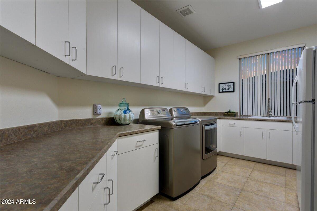 11040 E KAREN Drive
