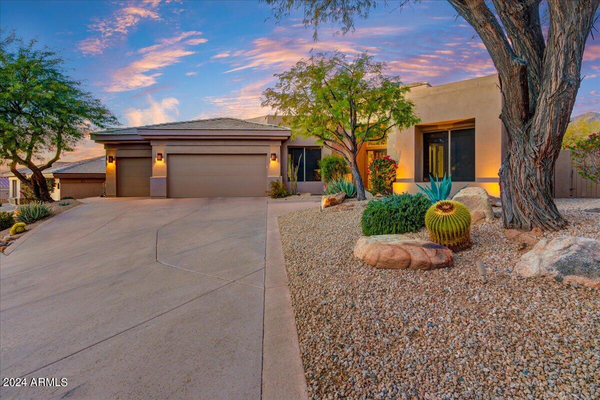 11040 E KAREN Drive