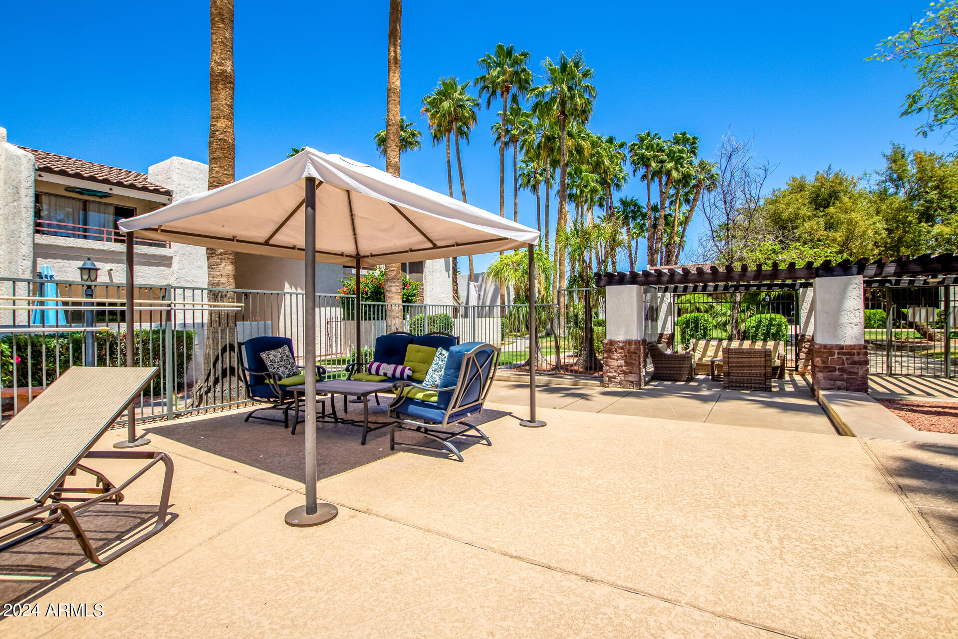 7350 N Via Paseo del Sur, O109