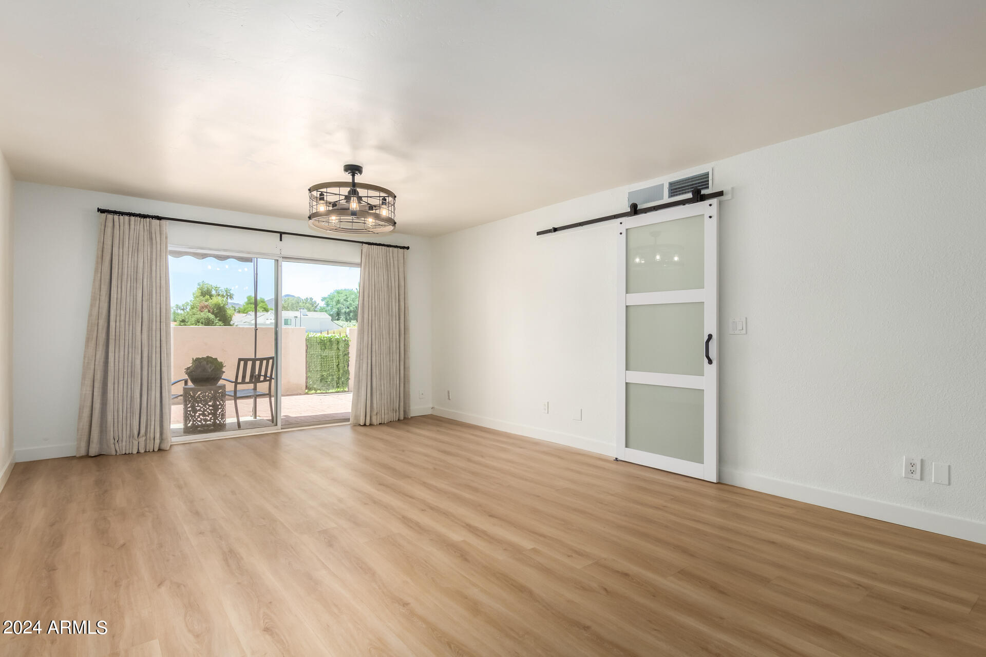 7350 N Via Paseo del Sur, O109